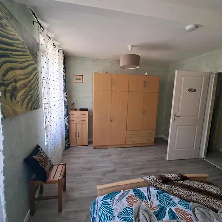 Petite Maison Dans Village De Caractere Tatil Evi