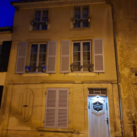 בית נופש Petite Maison Dans Village De Caractere