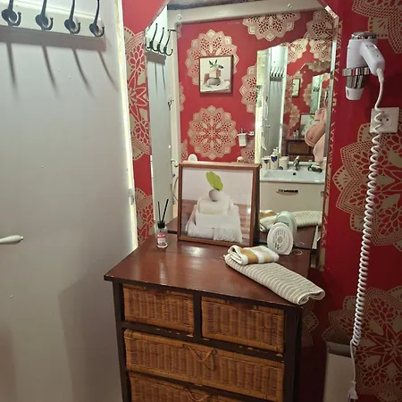 Petite Maison Dans Village De Caractere בית נופש