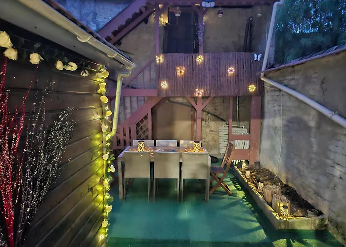 בית נופש Petite Maison Dans Village De Caractere Vignory