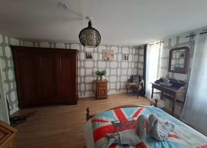 Holiday home Petite Maison Dans Village De Caractere *