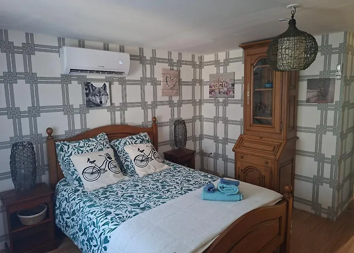 Petite Maison Dans Village De Caractere בית נופש *