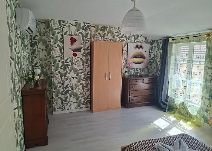 Petite Maison Dans Village De Caractere *